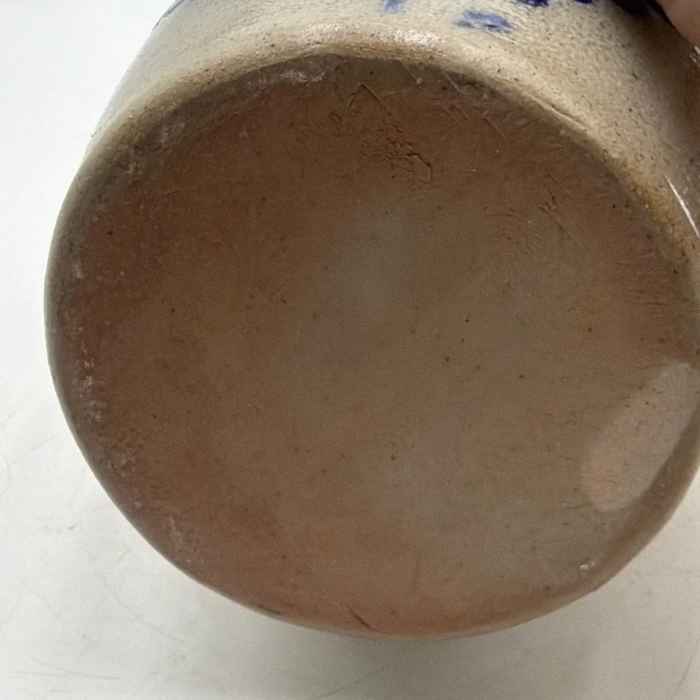 Rowe Pottery excellent pre